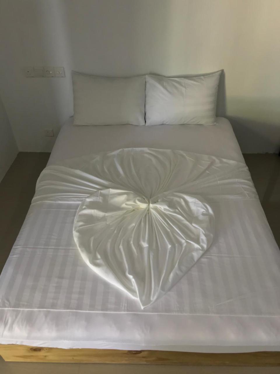 String Wave Maldives Hotel Bãi biển Bãi biển Gulhi Ngoại thất bức ảnh